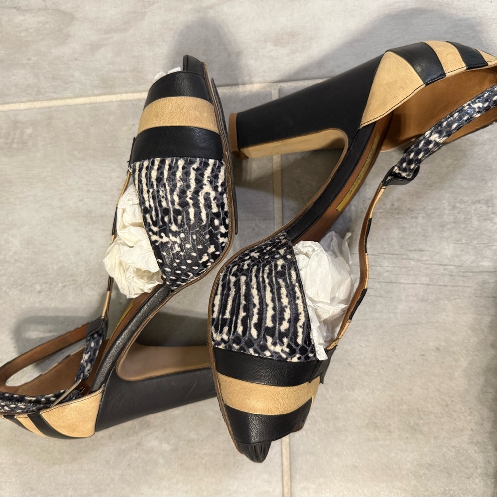 Leather Stylish Black and Tan Women's Heels